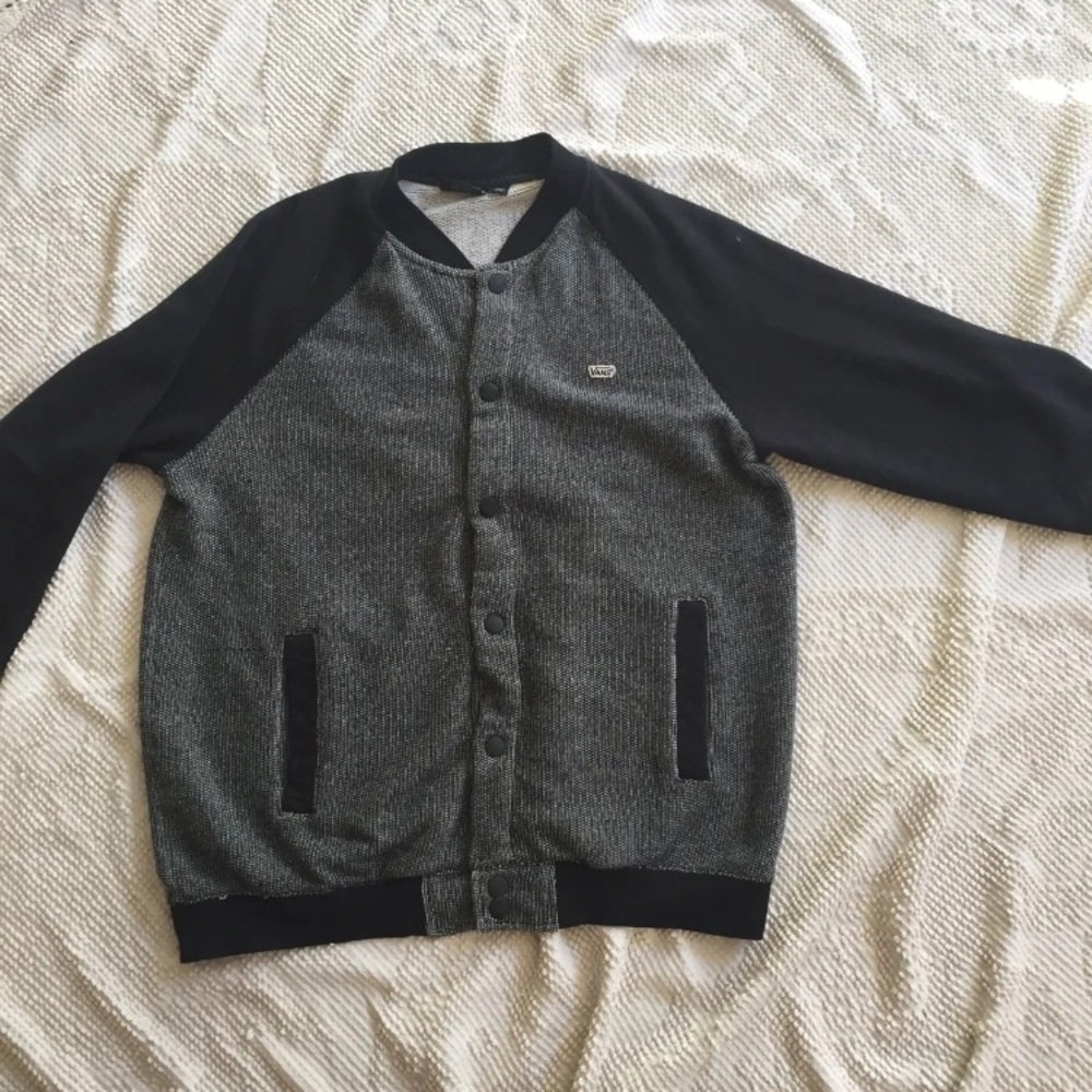 Vans bomber